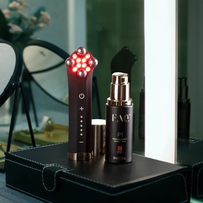 FOREO FAQ™ 402 duální mikroproudové tónovací zařízení s červeným LED světlem 1 ks