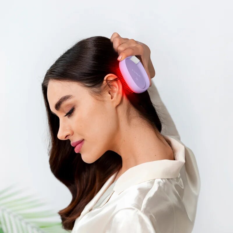 FOREO FLIP™ Play Advanced 3-in-1 hřeben na vlasy s LED podsvícením I Lilac You 1 ks