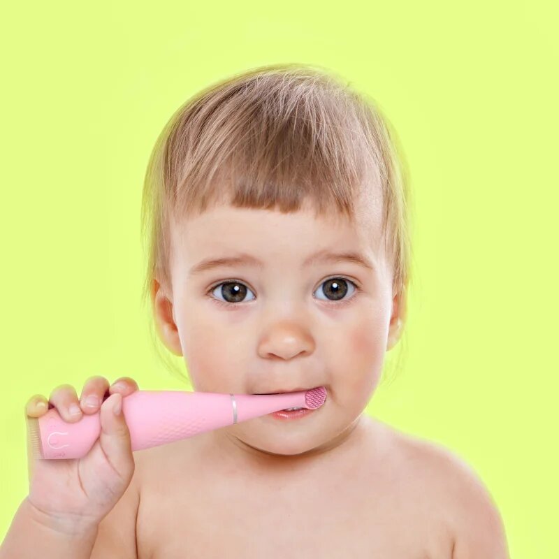 FOREO ISSA™ 4 Baby elektrický zubní kartáček pro děti od narození do 3 let Pearl Pink 1 ks