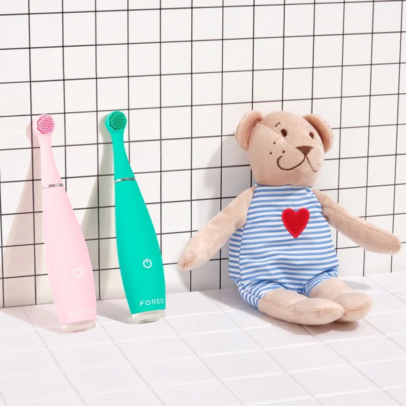FOREO ISSA™ 4 Baby elektrický zubní kartáček pro děti od narození do 3 let Pearl Pink 1 ks