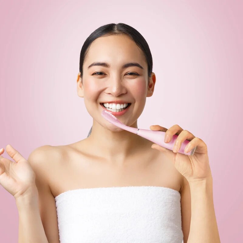 FOREO ISSA™ 4 elektrický zubní kartáček Pearl Pink 1 ks