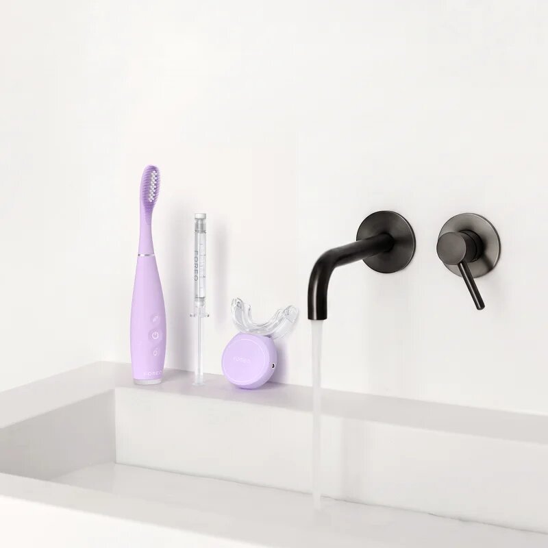 FOREO ISSA™ Teeth Whitening Set sada pro bělení zubů