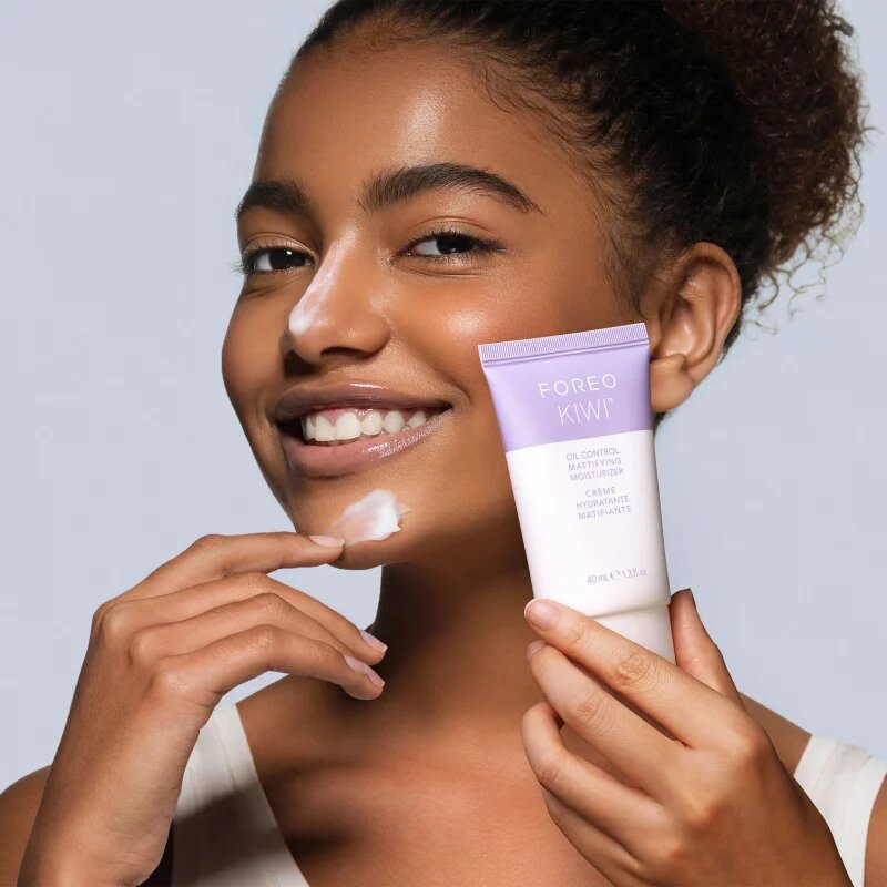 FOREO KIWI™ Oil Control Mattifying Moisturizer hydratační matující krém 40 ml