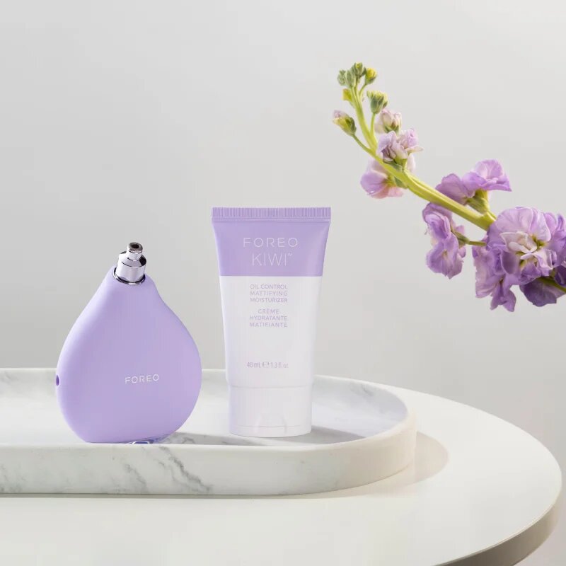 FOREO KIWI™ Oil Control Mattifying Moisturizer hydratační matující krém 40 ml
