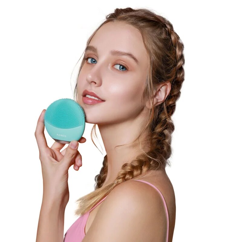 FOREO LUNA™ 3 Mini čisticí sonický přístroj Mint 1 ks