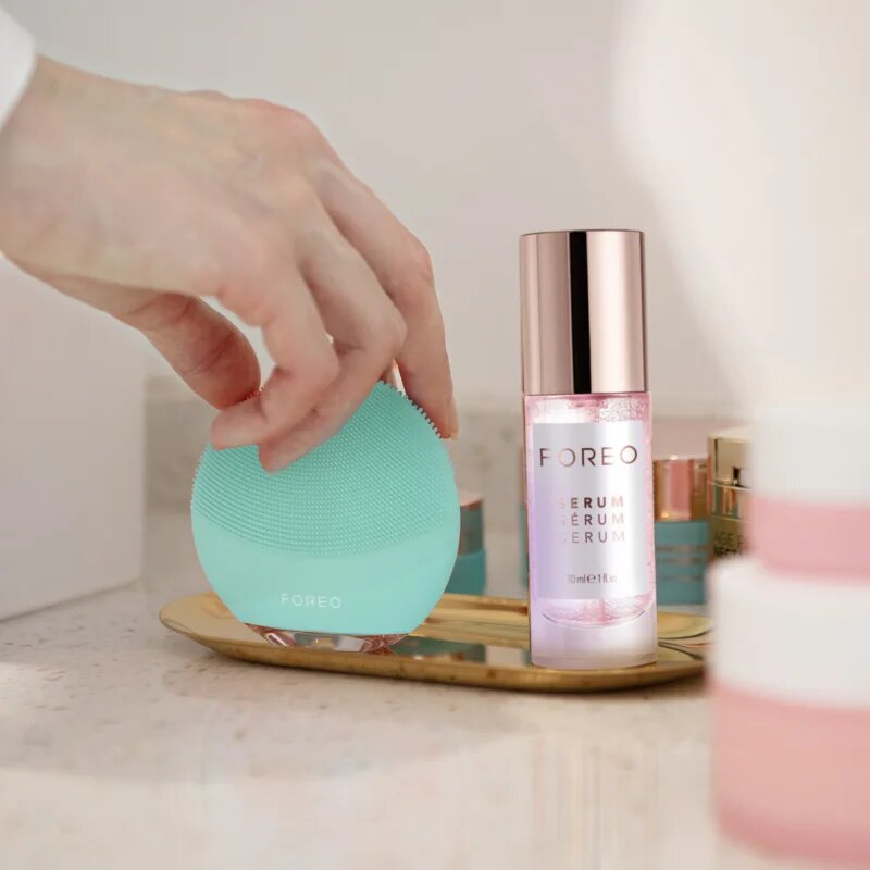 FOREO LUNA™4 Mini čisticí přístroj na obličej Arctic Blue