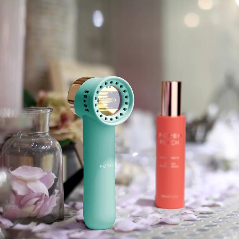 FOREO PEACH™ 2 Go IPL systém prevence růstu nových chloupků pro ženy Arctic Blue 1 ks