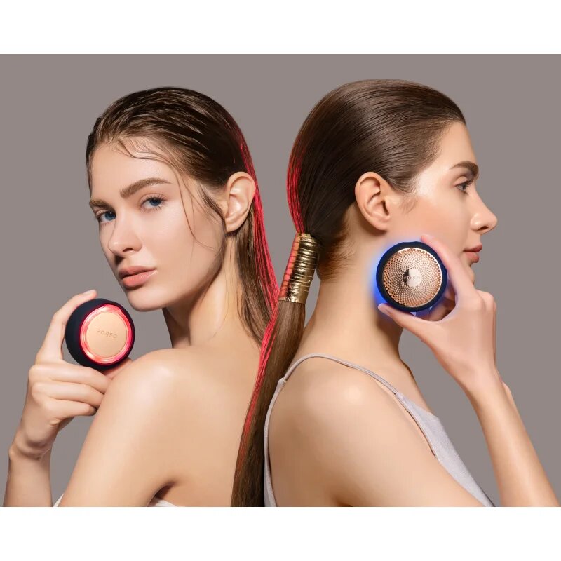 FOREO UFO™ 2 sonický přístroj pro urychlení účinků pleťové masky Black 1 ks