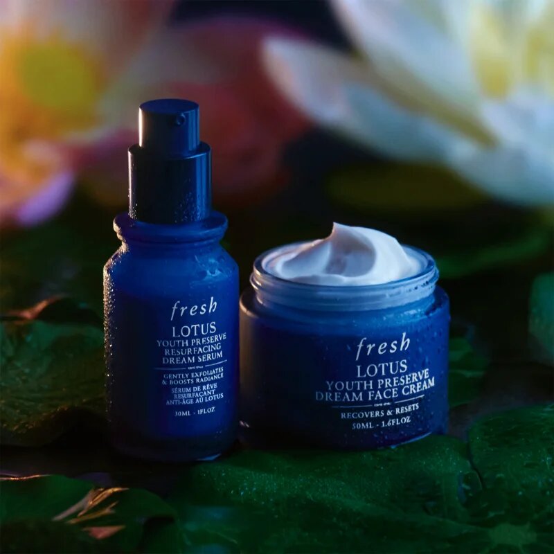 fresh Lotus Youth Preserve Resurfacing Dream Serum noční sérum s AHA kyselinami 30 ml