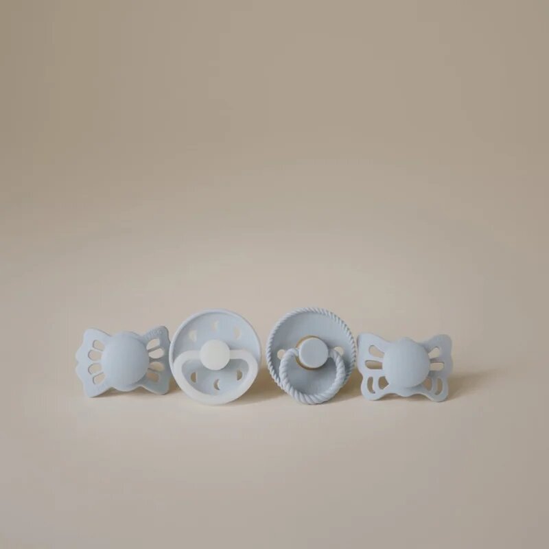 FRIGG Baby's First Pacifier​ Moonlight Sailing dudlík Powder Blue