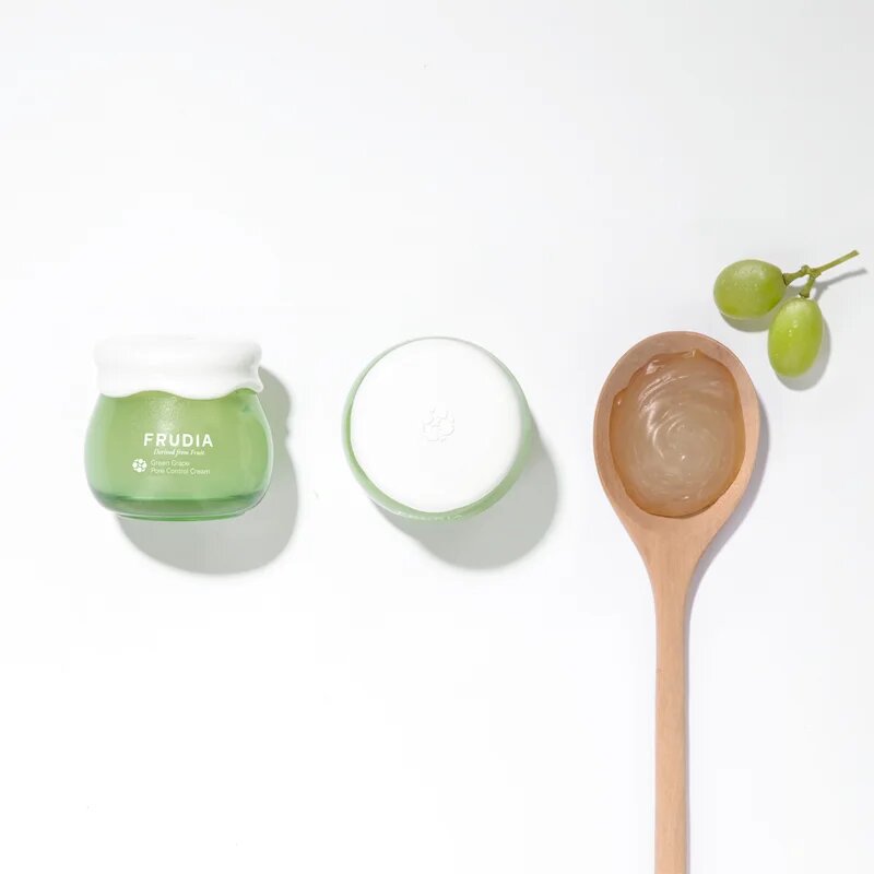 Frudia Green Grape hydratační gel krém pro stažení pórů 10 g