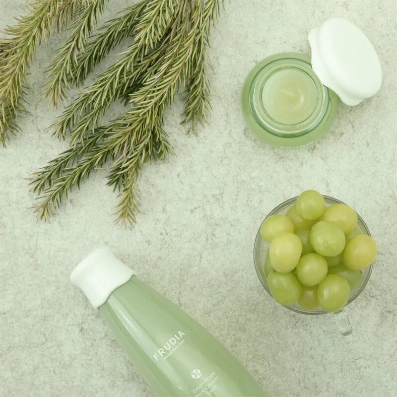 Frudia Green Grape hydratační gel krém pro stažení pórů 10 g