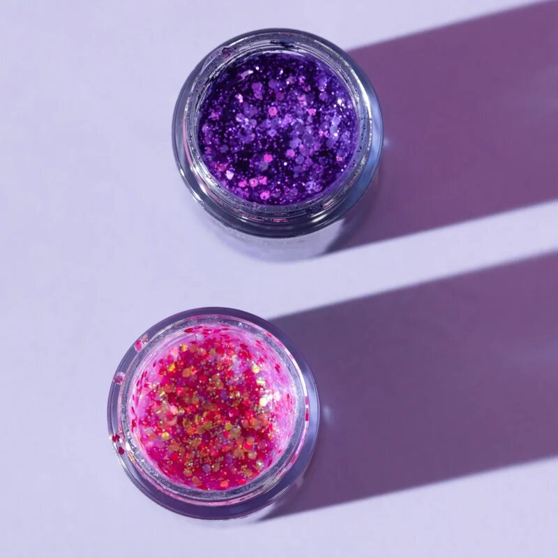 Gabriella Salvete Glitters Are The Answer jemné gelové třpytky na tvář tělo a vlasy odstín Violet 10 ml