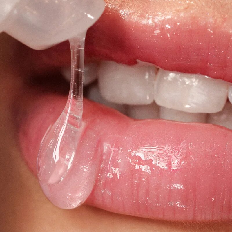 Gabriella Salvete Glosstitude Peptide Lip Gloss hydratační lesk na rty odstín 01 Glazed Karma 10 ml