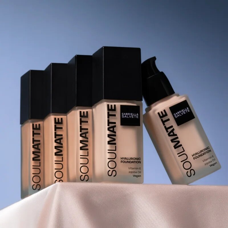Gabriella Salvete SoulMatte Hyaluronic Foundation dlouhotrvající make-up s matným efektem odstín 03N Beige Neutral 30 ml