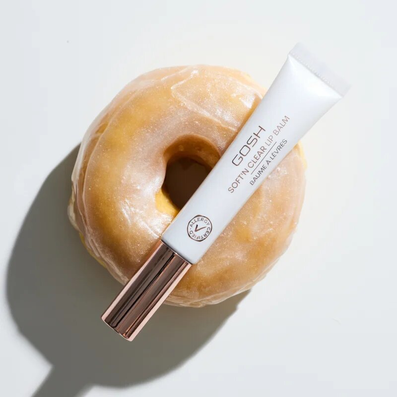 GOSH COPENHAGEN Soft'n Clear Lip Balm vyživující lesk na rty odstín 002 Sparkling Glaze 8 ml