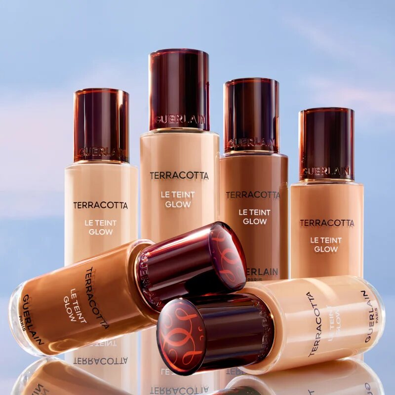 GUERLAIN Terracotta Le Teint Glow tekutý rozjasňující make-up pro přirozený vzhled odstín 4W Warm 35 ml