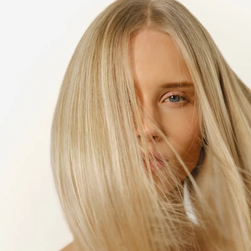 Hair Rituel by Sisley Blonde White & Grey Beautifying Hair Care Mask maska na vlasy neutralizující mosazné podtóny 200 ml