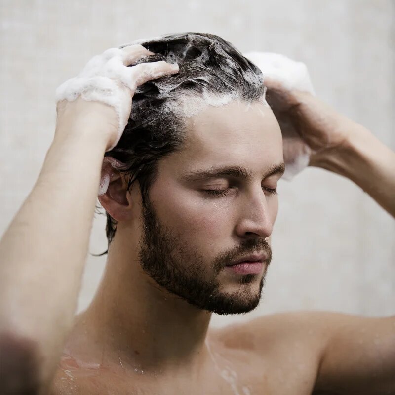 Hair Rituel by Sisley Revitalizing Smoothing Shampoo with Macadamia oil uhlazující šampon pro všechny typy vlasů 200 ml