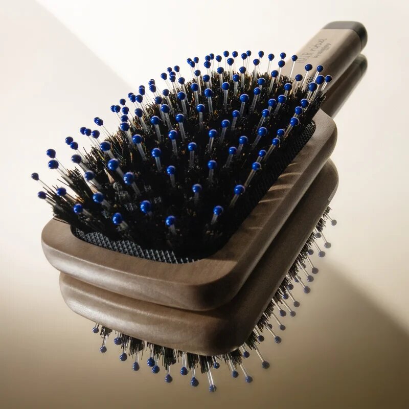 Hair Rituel by Sisley The Pocket Brush Radiance & Softness kartáč pro lesk a hebkost vlasů 1 ks