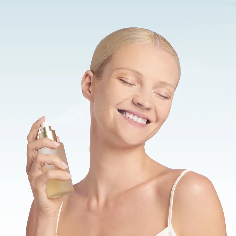 Health Labs Care Pure On Moisturizing and Refreshing Mist hydratační mlha na obličej 100 ml