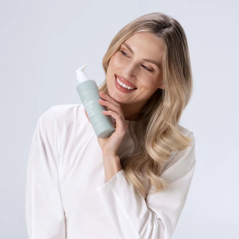ICONIQUE Professional UNBREAKABLE LIKE YOU Length Strengthening kondicionér pro posílení délek vlasů 250 ml