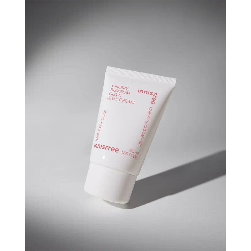 innisfree Cherry Blossom Glow Jelly Cream hloubkově hydratační krém pro rozjasnění pleti 50 ml
