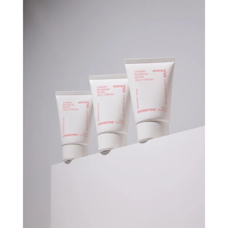 innisfree Cherry Blossom Glow Jelly Cream hloubkově hydratační krém pro rozjasnění pleti 50 ml