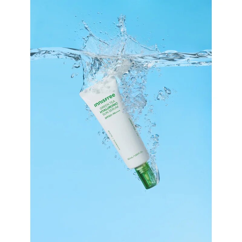 innisfree Green Tea Hyaluronic Sun Serum hydratační ochranný fluid se zklidňujícím účinkem SPF 50+ 50 ml