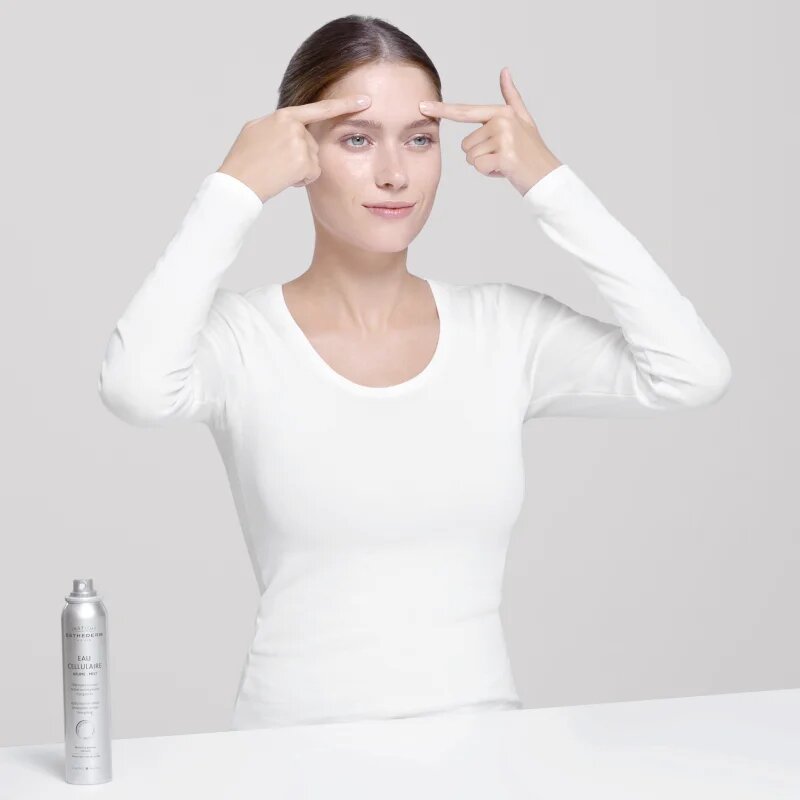 Institut Esthederm Cellular Water Mist energizující hydratační pleťová mlha s buněčnou vodou 200 ml