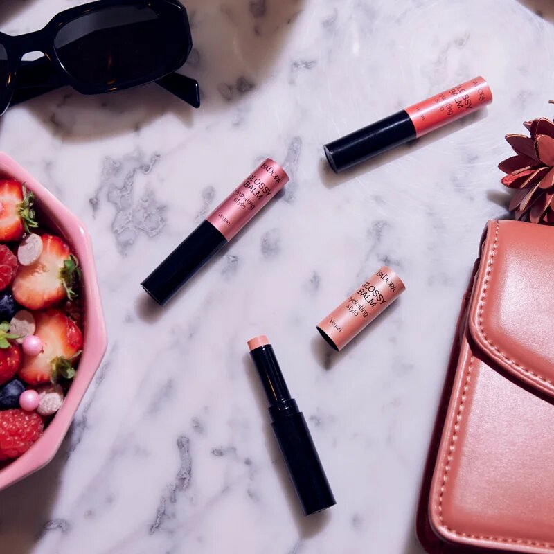 IsaDora Glossy Balm Hydrating Stylo tónovací hydratační balzám na rty odstín 41 Pink Silk 1.6 g
