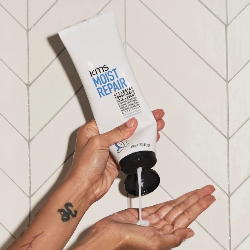 KMS Moist Repair Cleansing Conditioner čisticí kondicionér s hydratačním účinkem 275 ml