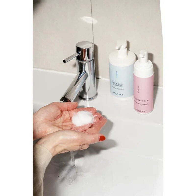 Kolorky Cleansing Foam jemná čisticí pěna Spring Bloom Powder 150 ml
