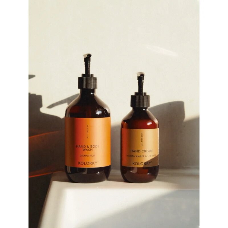 Kolorky Hand Cream krém na ruce Woody Amber & Leather 270 ml