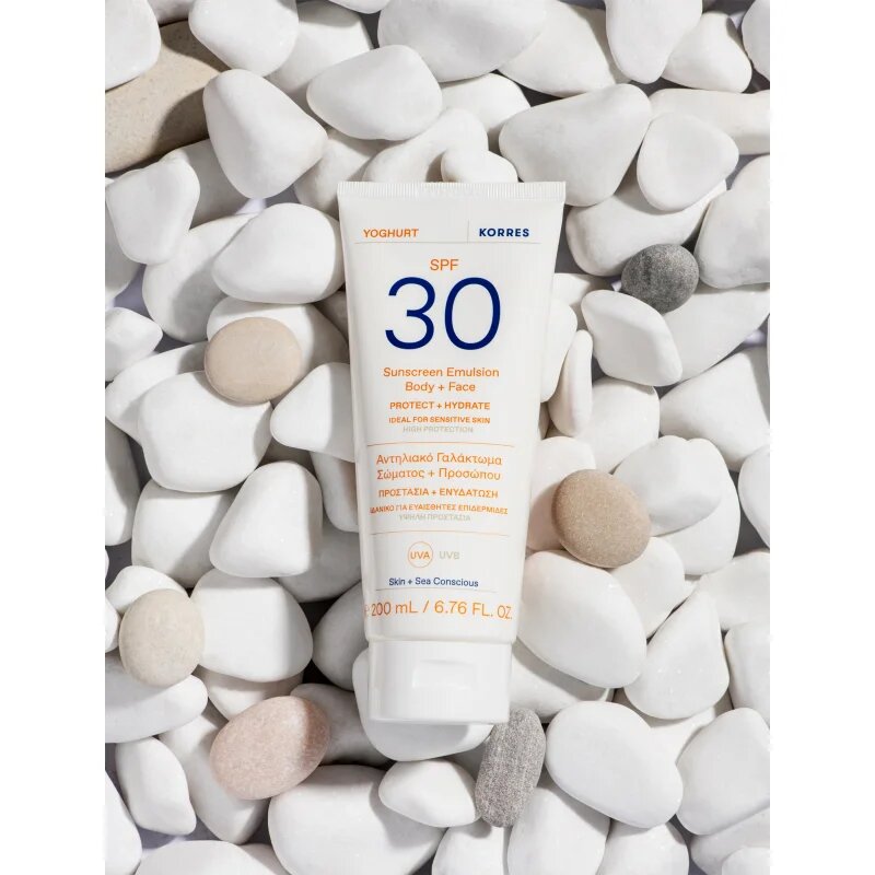 Korres Yoghurt Sunscreen opalovací emulze na obličej a tělo SPF 30 200 ml