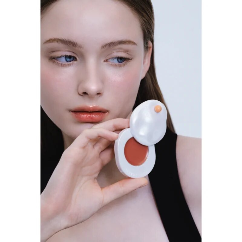 KUNDAL Objet Dew Drop Lip Glaze Balm tónovací balzám na rty s hydratačním účinkem odstín Peach Apricot 2 g