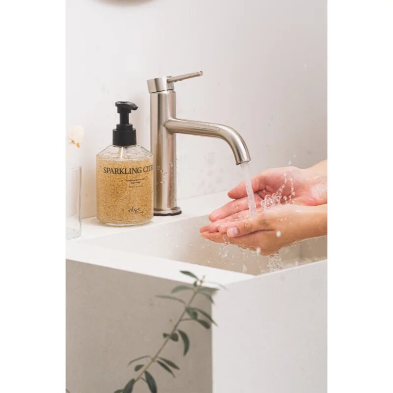 KUNDAL Objet Exfoliating & Waterfull Hand Wash pečující tekuté mýdlo na ruce s exfoliačním účinkem s vůní Sparkling Citrus 380 ml