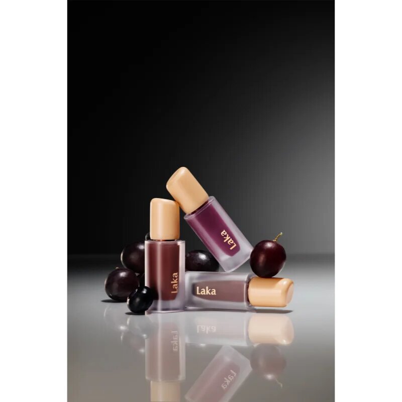 Laka Fruity Glam Tint dlouhotrvající lesk na rty s hydratačním účinkem odstín 121 Ash Nut 4.5 g