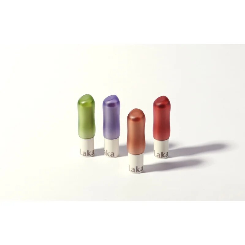 Laka Soul Vegan Lip Balm balzám na rty pro hydrataci a lesk odstín Berry 3.9 g