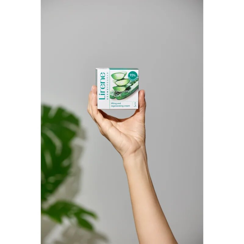Lirene Hydration & Nourishment Regenerating Aloe regenerační liftingový krém s aloe vera a bambuckým máslem 50 ml