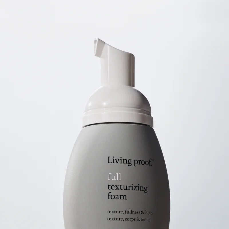 Living Proof Full stylingová pěna pro všechny typy vlasů 45 ml