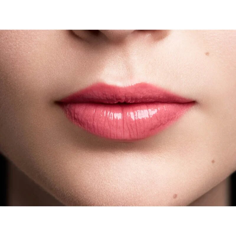L’Oréal Paris Color Riche Shine rtěnka s vysokým leskem odstín 111 Pink Wonderland 4.8 g