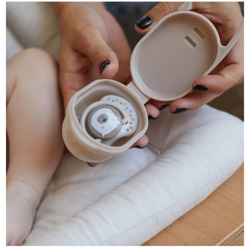 LOVI Dummy Case 0+ m krabička na dudlík odstín Beige 1 ks