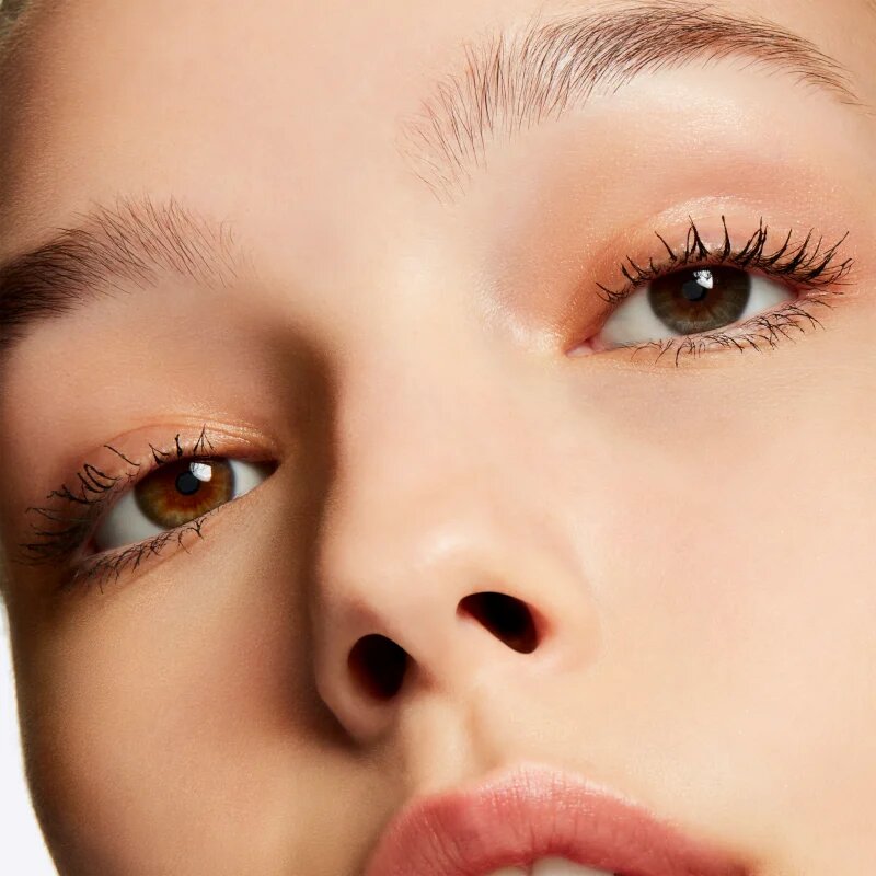 MAC Cosmetics Extended Play Gigablack Lash Mascara řasenka pro natočení a oddělení řas 57 g