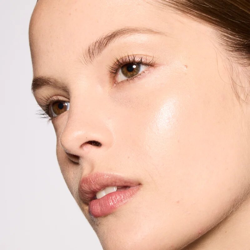 MAC Cosmetics Glow Play Bouncy Highlighter rozjasňovač odstín Sky Kissed 7.5 g