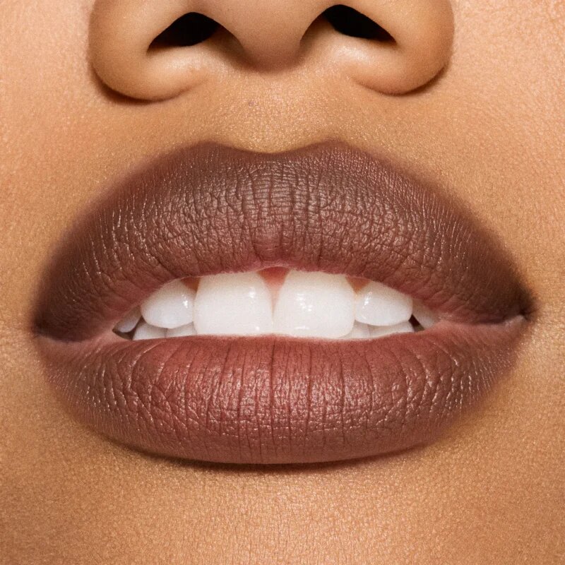 MAC Cosmetics Powder Kiss Hazy Matte matná rtěnka odstín Chestnut 3.5 g