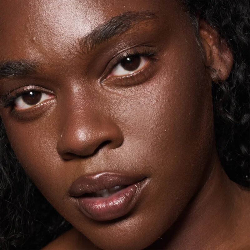 MAC Cosmetics Strobe Beam Bronzelighter tekutý bronzer s rozjasňujícím efektem odstín Sunbeam 4.3 ml