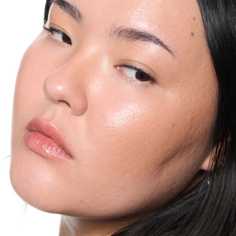 MAC Cosmetics Strobe Beam Bronzelighter tekutý bronzer s rozjasňujícím efektem odstín Sunlite 4.3 ml