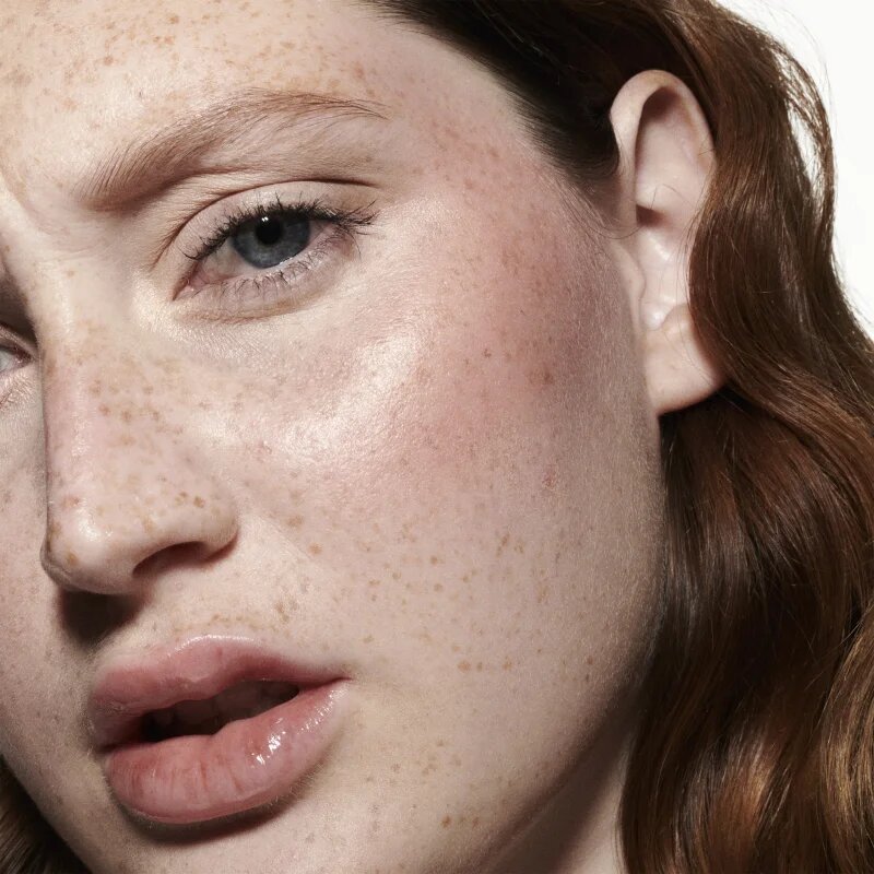 MAC Cosmetics Strobe Liquid Blush tekutá tvářenka odstín Ice Gleam 4.3 ml