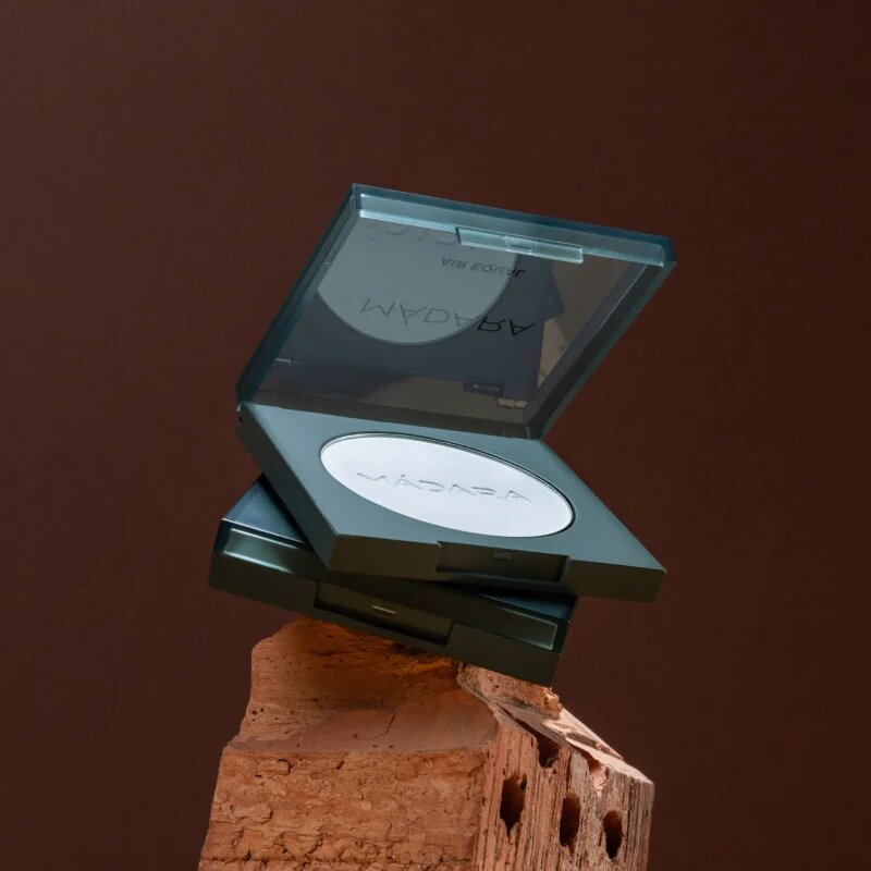 Mádara MÁDARA Air Equal minerální pudr odstín #0 Translucent 9 g